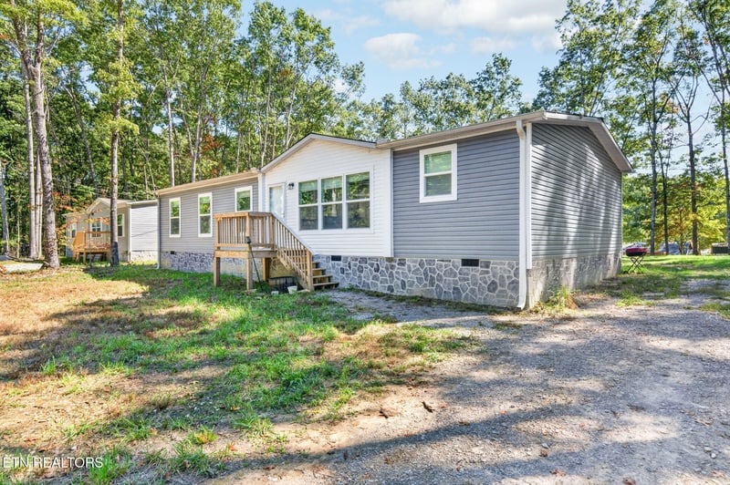 3131 Oswego Rd, Crossville, TN 38572