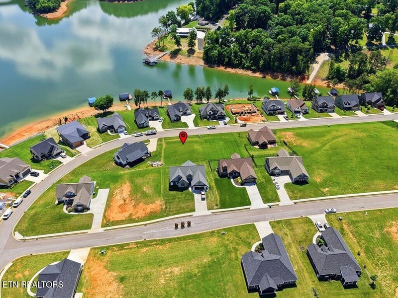 3132 Bridgewater Blvd, Morristown, TN 37814