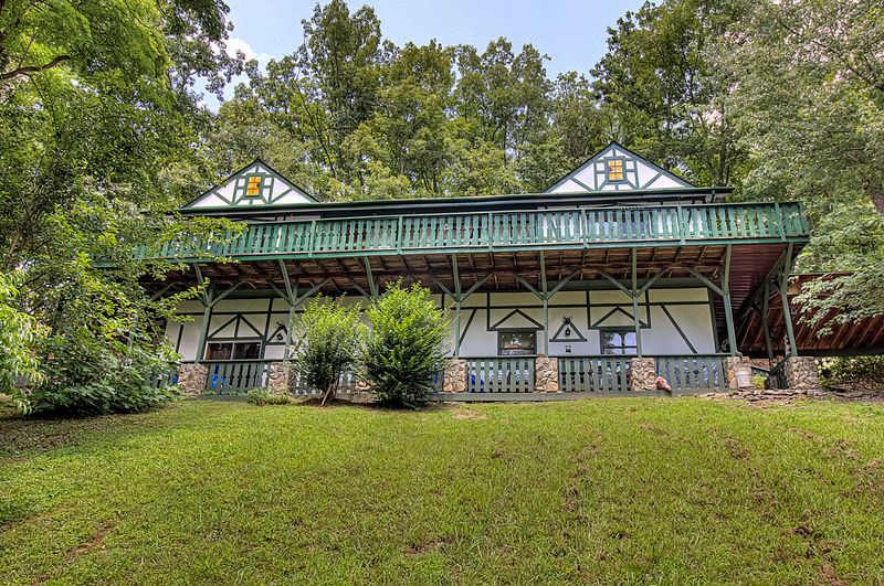 3132 Hatcher Top Rd, Sevierville, TN 37876