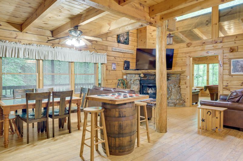 3135 Brothers Way, Sevierville, TN 37862