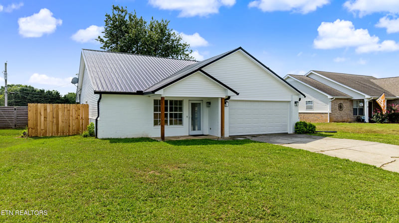3135 Harrington Ct, Maryville, TN 37803