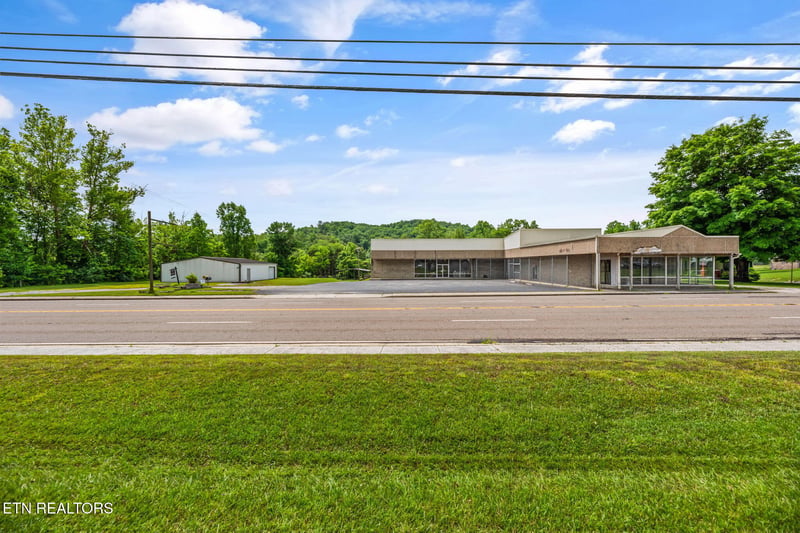 3136 Baker Hwy, Huntsville, TN 37756