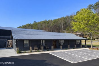 3136 Easy St, Sevierville, TN 37862