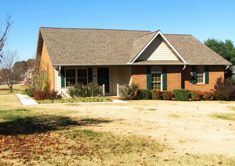 3137 Eagle Dr, Maryville, TN 37803