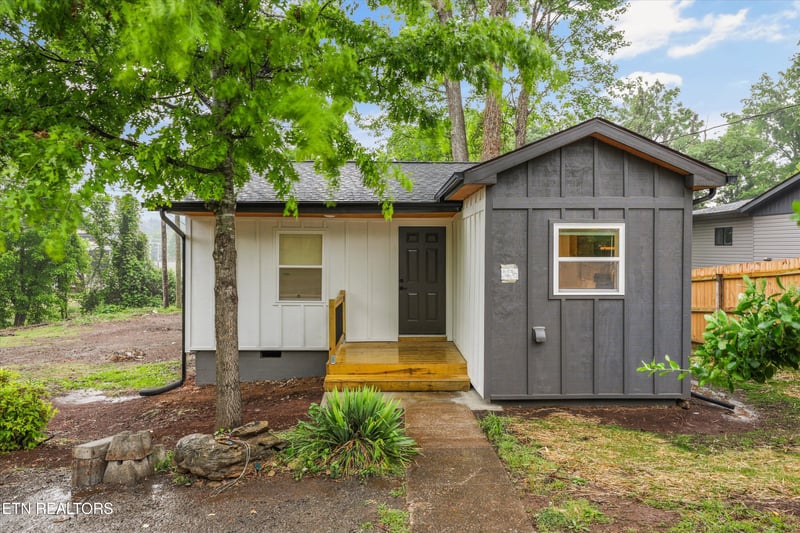 3138 Marion Dr, Knoxville, TN 37918