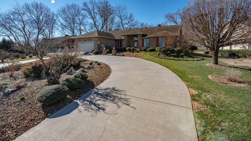 314 Chuniloti Cir, Loudon, TN 37774
