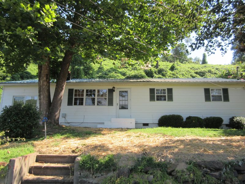 314 Hillside Dr, Oakdale, TN 37829
