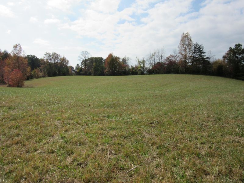 314 Leslie Dr, Harriman, TN 37748