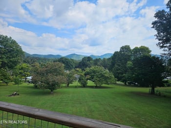 314 Middleton Dr, Townsend, TN 37882