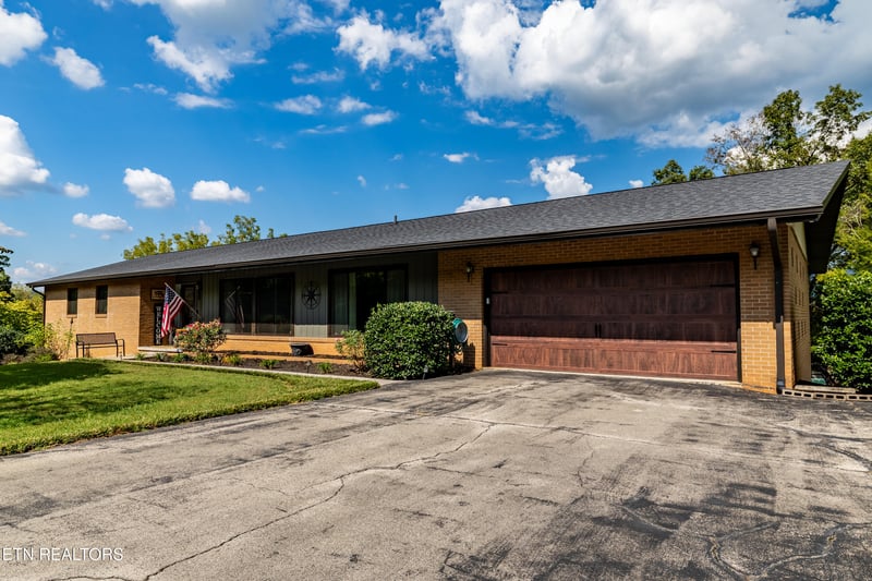 314 Middleton Dr, Townsend, TN 37882