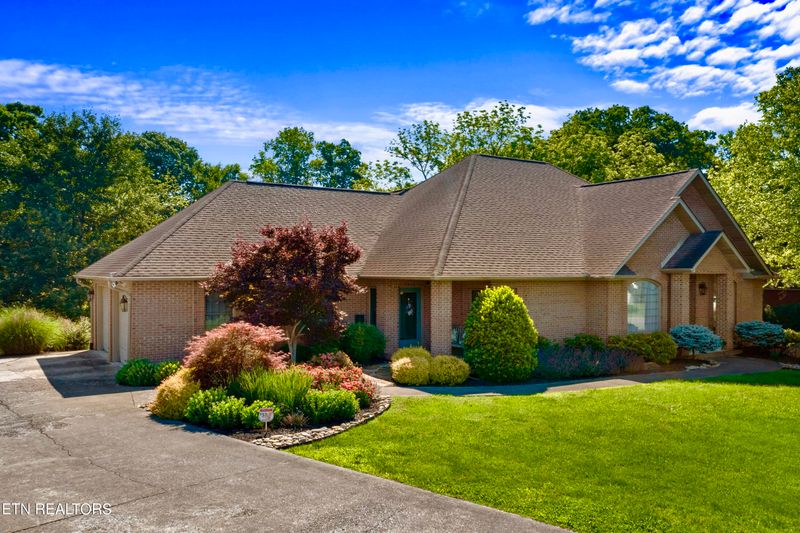 314 Riverdale Dr, Sevierville, TN 37862