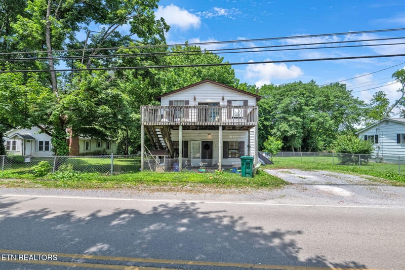 314 Russell Rd, Rockford, TN 37853