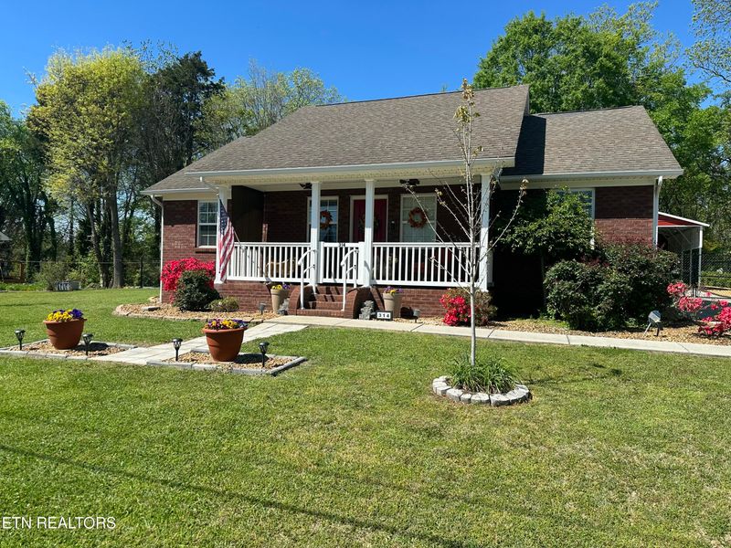 314 W Walnut St, Madisonville, TN 37354