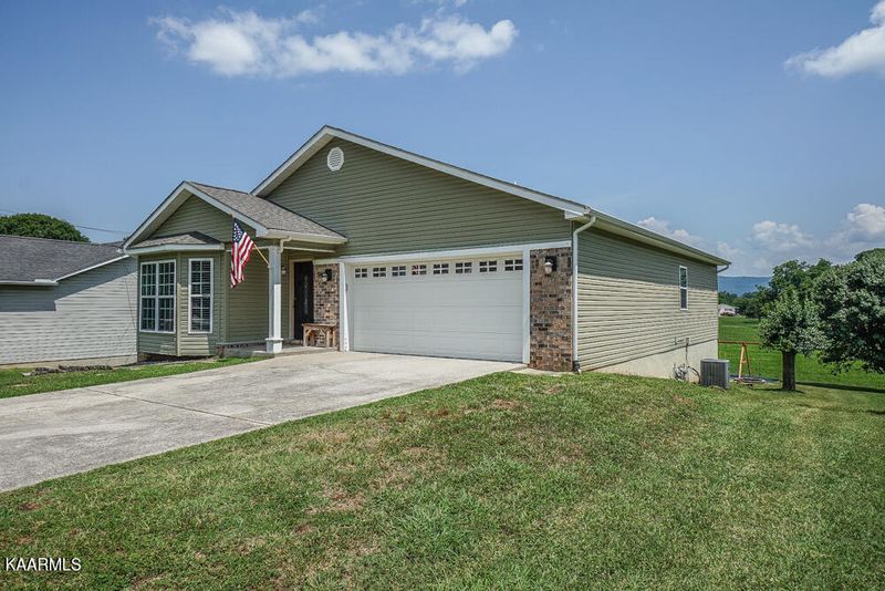 314 Waters Rd, Maryville, TN 37803
