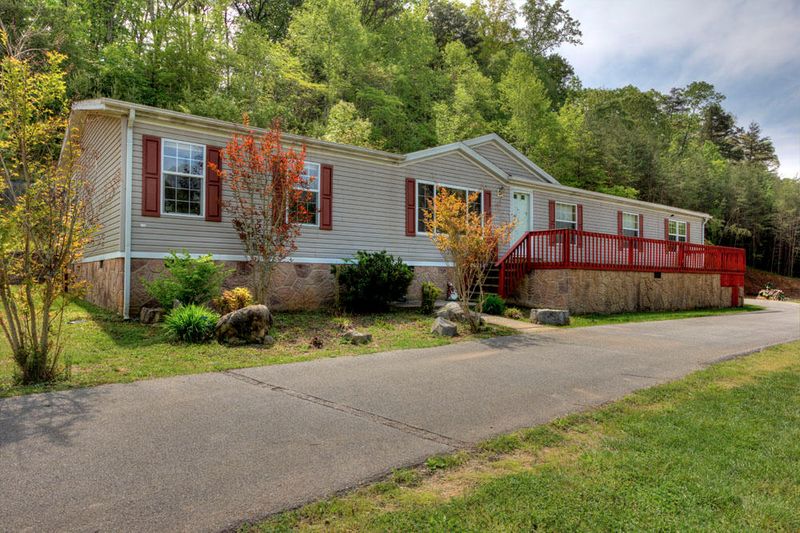 3141 Mutton Hollow Rd, Kodak, TN 37764