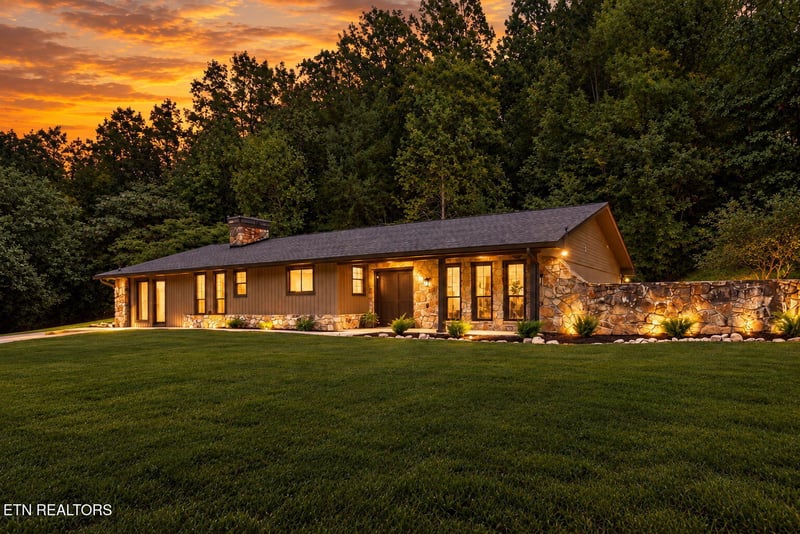 3142 Allegheny Loop Rd, Maryville, TN 37803