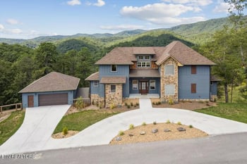 3142 Smoky Bluff Tr, Sevierville, TN 37862
