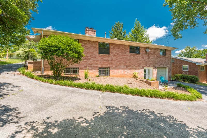 3144 Culpepper Rd, Knoxville, TN 37917