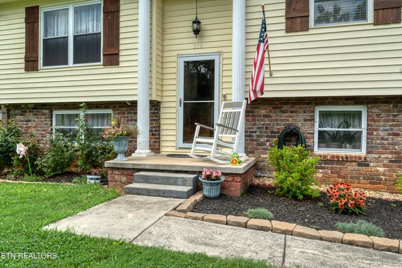 315 Arbor Dr, Maryville, TN 37804