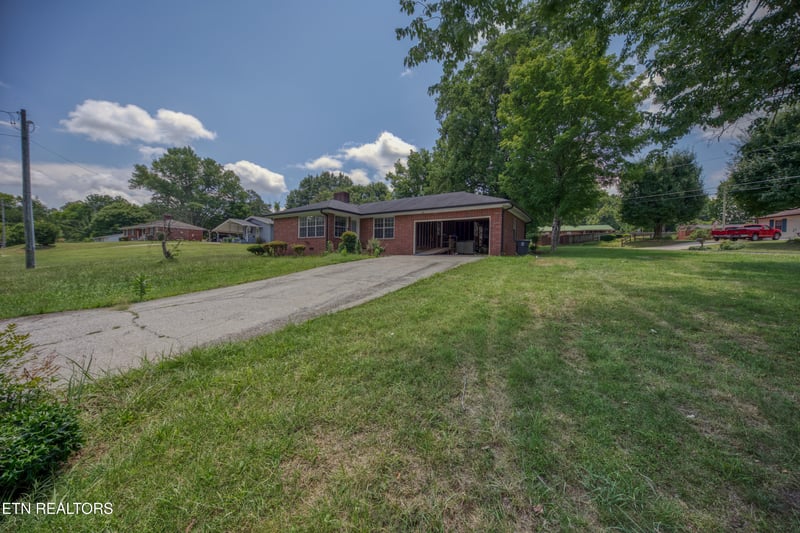 315 Berger St, Athens, TN 37303