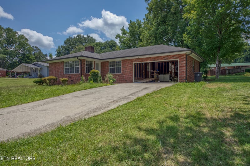 315 Berger St, Athens, TN 37303