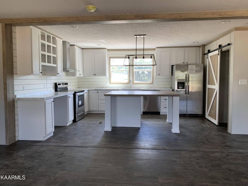 315 Bungalow Dr, Dandridge, TN 37725