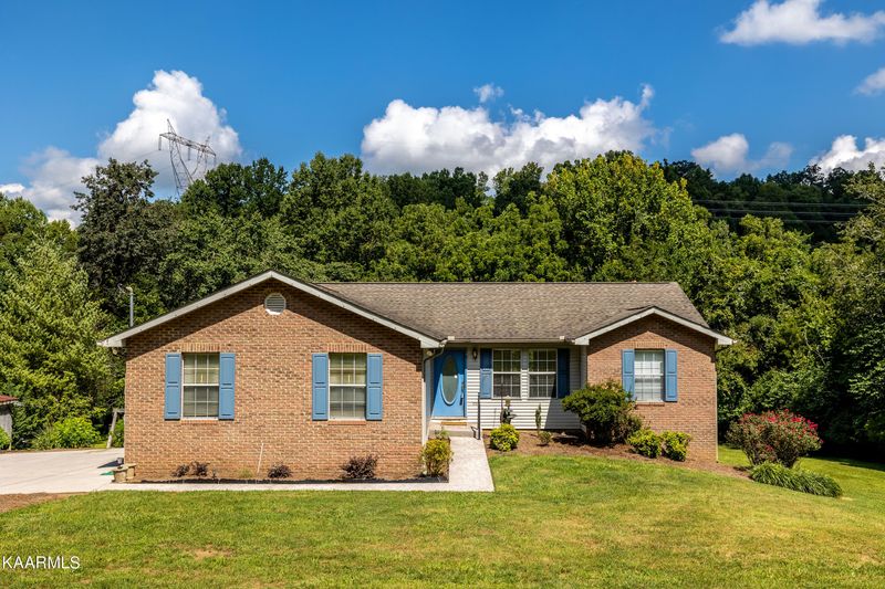315 E Brushy Valley Dr, Powell, TN 37849