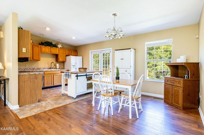 315 E Brushy Valley Dr, Powell, TN 37849