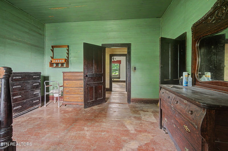315 E Hardin Ln, Sevierville, TN 37862