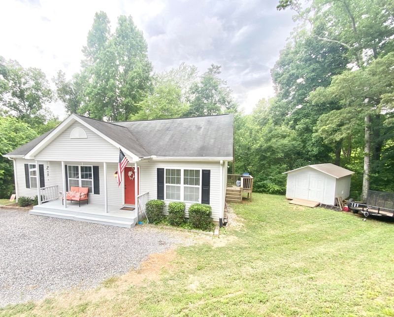 315 Finley Dr, Lenoir City, TN 37771