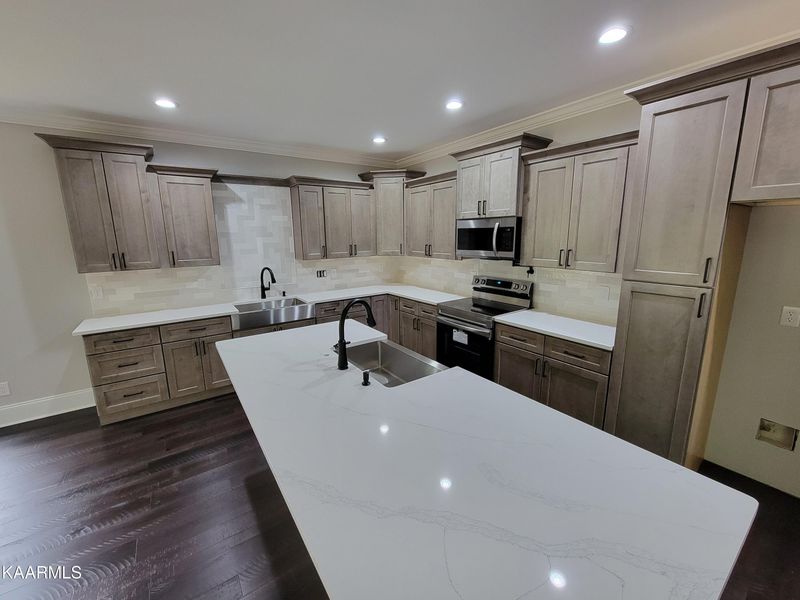 315 Gateway Rd, Maryville, TN 37804