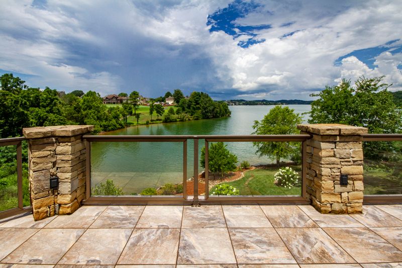 315 Goldcrest Dr, Vonore, TN 37885