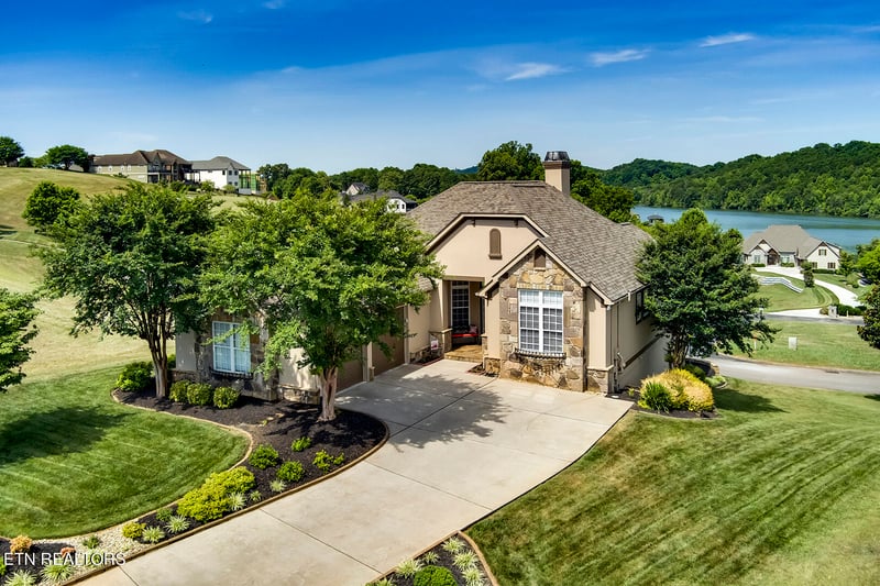 315 Hummingbird Dr, Vonore, TN 37885