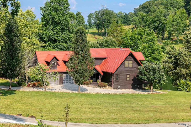 315 Lovely Bluff Rd, Rocky Top, TN 37769