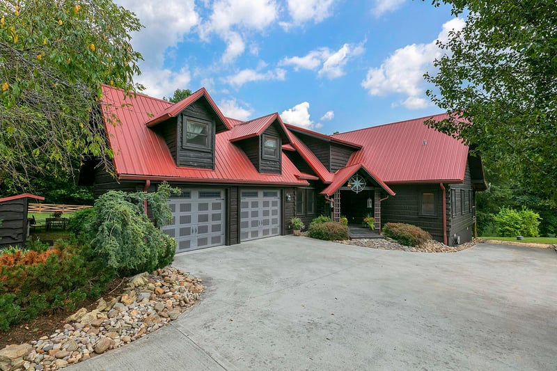 315 Lovely Bluff Rd, Rocky Top, TN 37769