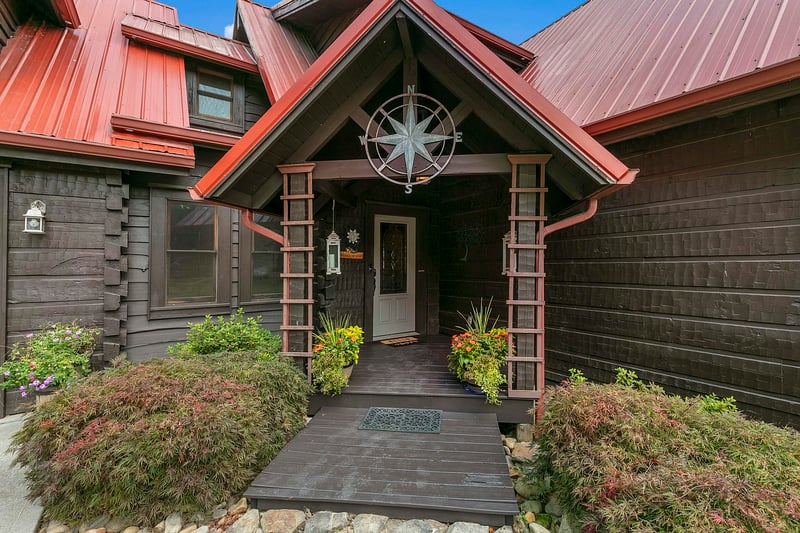 315 Lovely Bluff Rd, Rocky Top, TN 37769
