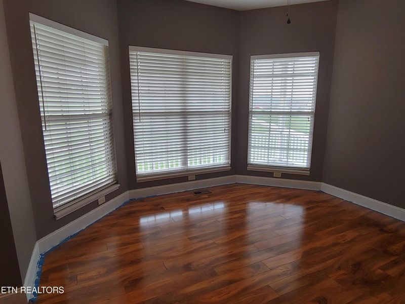 315 Sierra Ln, Blaine, TN 37709