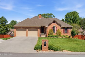 315 Silo Dr, Lenoir City, TN 37772