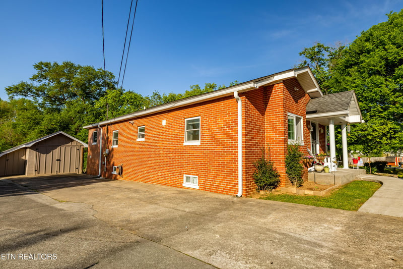 315 South Oak St, Sweetwater, TN 37874