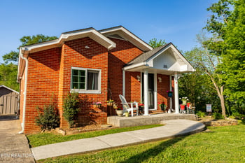 315 South Oak St, Sweetwater, TN 37874