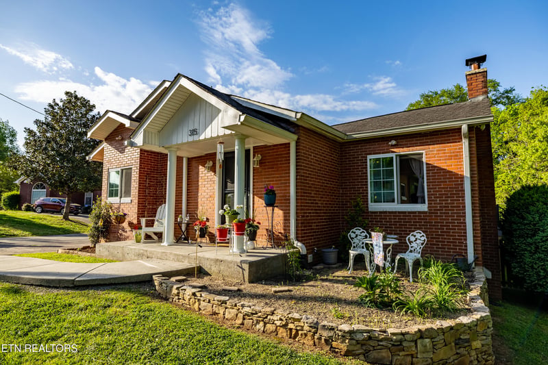315 South Oak St, Sweetwater, TN 37874