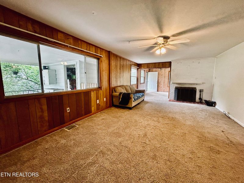 315 W Faunce Rd, Oak Ridge, TN 37830