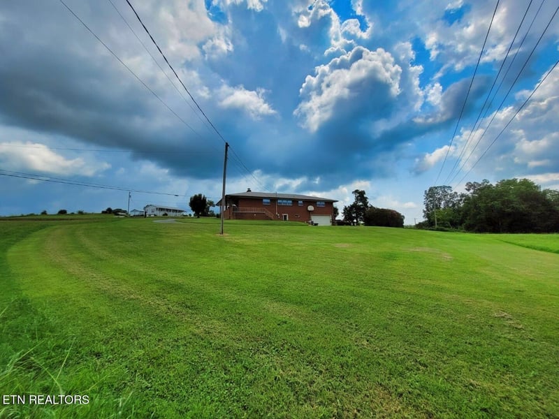 3150 Robinson Creek Rd, Morristown, TN 37813