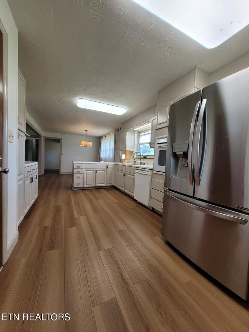 3150 Robinson Creek Rd, Morristown, TN 37813