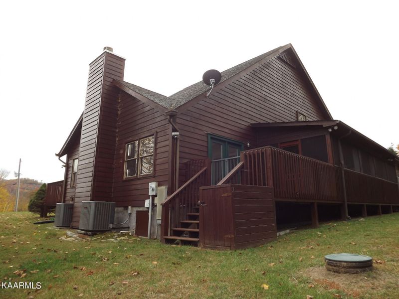 3150 Westover Dr, Sevierville, TN 37862