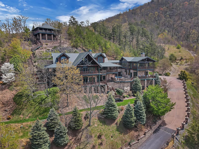 3152 Smokies Edge Rd, Sevierville, TN 37862