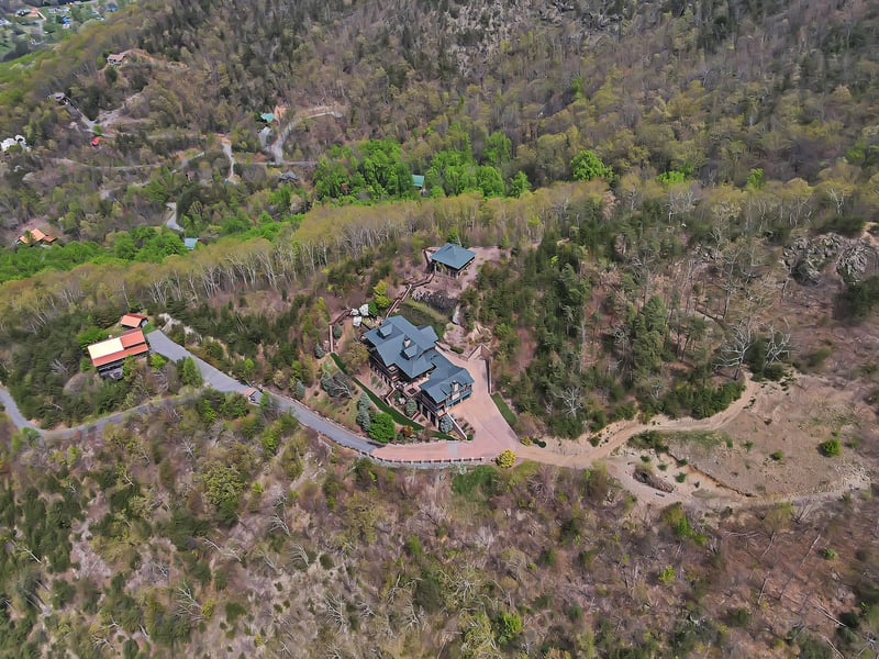 3152 Smokies Edge Rd, Sevierville, TN 37862