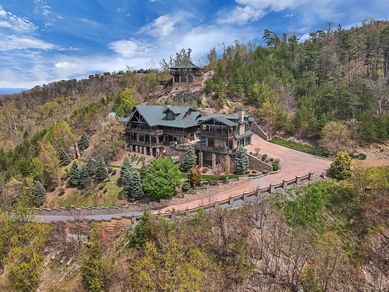 3152 Smokies Edge Rd, Sevierville, TN 37862