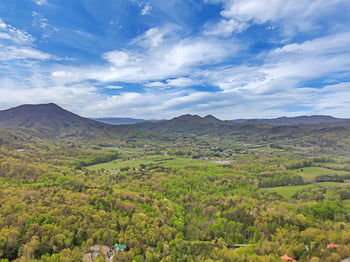 3152 Smokies Edge Rd, Sevierville, TN 37862