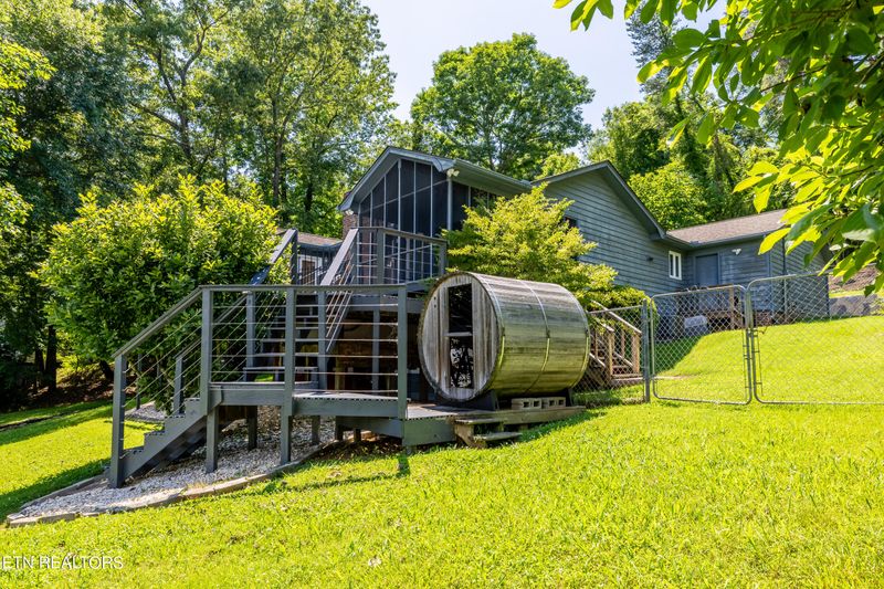 3154 Devault Rd, Louisville, TN 37777